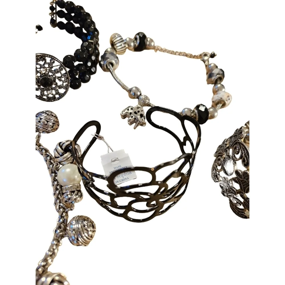 Lot 6 Pieces Bracelets 2 with Charms Assorted